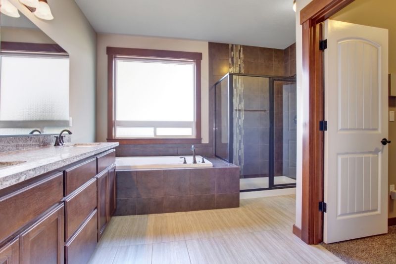 bathroom builders creating pleasing bathroom design